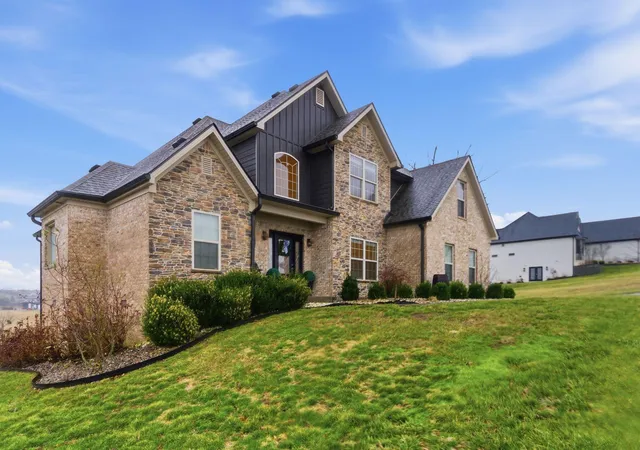 2nd image of 308 Prestwick Cir, Richmond, KY 40475 | MLS# 26005840