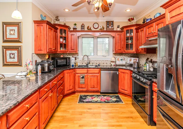2nd image of 110 Saratoga Dr, Frankfort, KY 40601 | MLS# 26005988
