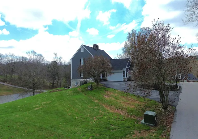 Homes for sale in Corbin, KY | 3002 Woodland Ln, Corbin, KY 40701 | MLS# 26006037
