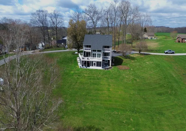 Homes for sale in Corbin, KY | 3002 Woodland Ln, Corbin, KY 40701 | MLS# 26006037