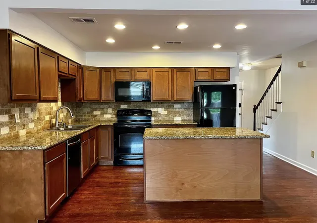 Townhouse for sale at 3412 Laredo Dr, Lexington, KY 40517 | MLS# 26005871