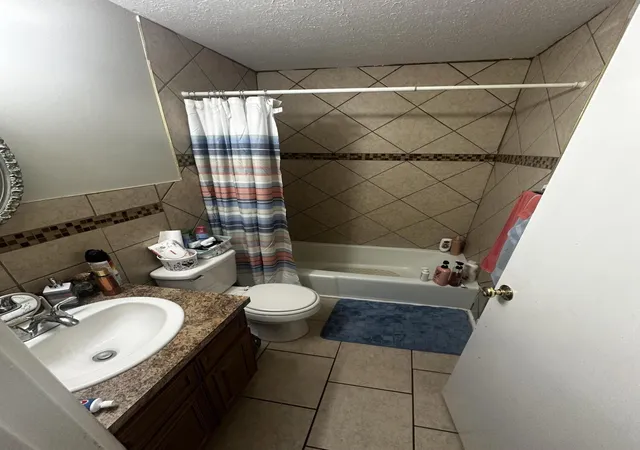 Listing Photo 2 - Condo for sale in building located at 304 Quachita Trl, Frankfort, KY 40601 - Unit #
