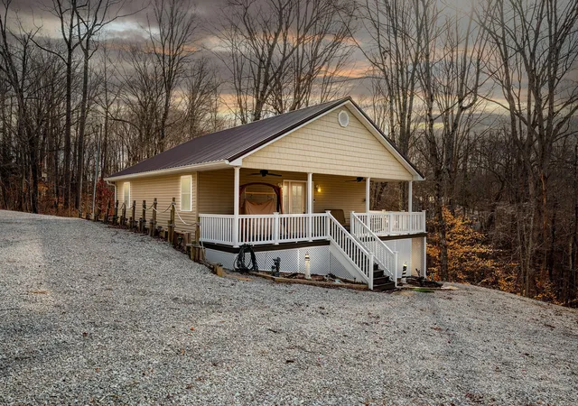 Homes for sale in Monticello, KY | 81 White Oak Ln, Monticello, KY 42633 | MLS# 26005932