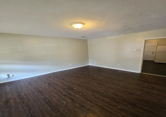 Photo 2 of Sale Pending at 523 1/2 Ohio St, Lexington, KY 40508 | MLS# 26006874 | Listing updated on 2026-09-02