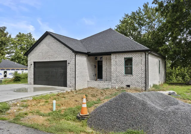 Photo 3 of Single family home for sale at 1634 Senator Ln, London, KY 40741 | MLS# 26006250 | Listing updated on 2026-10-05
