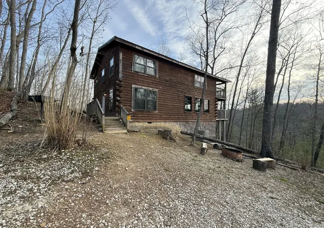 Photo 3 of Single family home for sale at 111 Lookout Ridge Rd, Rogers, KY 41365 | MLS# 26006707 | Listing updated on 2026-10-13