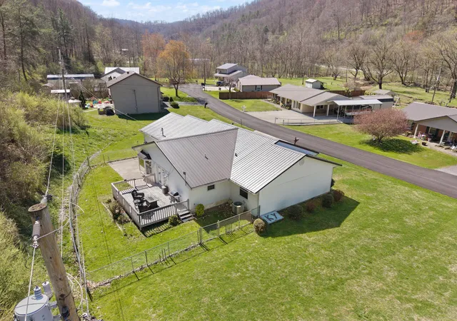 4th image of 91 Maplewood Vlg, Banner, KY 41603 | MLS# 26006051