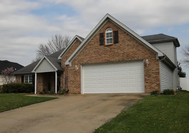 3rd image of 1027 Devane Ln, Frankfort, KY 40601 | MLS# 26006127