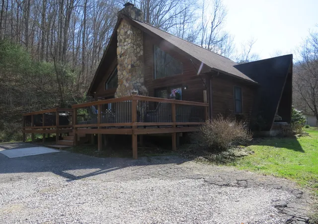 Homes for sale in Barbourville, KY | 142 Noeville Hollow Rd, Barbourville, KY 40906 | MLS# 26006063