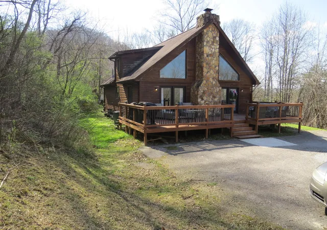 Homes for sale in Barbourville, KY | 142 Noeville Hollow Rd, Barbourville, KY 40906 | MLS# 26006063