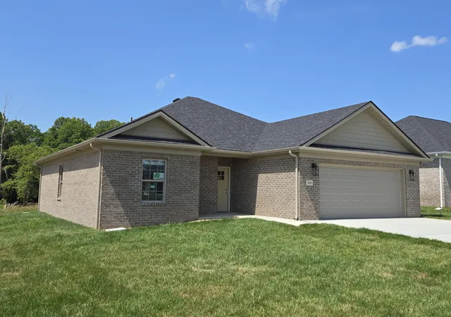 Photo 3 of Single family home for sale at 308 Cinchpost Cir, London, KY 40744 | MLS# 26006142 | Listing updated on 2026-08-16