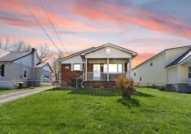 2nd image of 203 Speedway Dr, Somerset, KY 42503 | MLS# 26006154