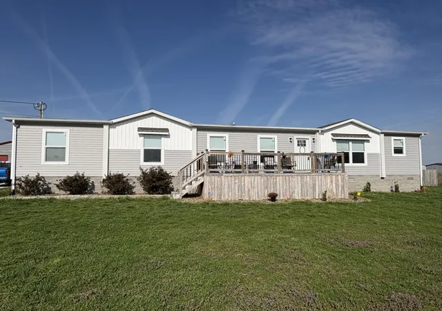 Homes for sale in East Bernstadt, KY | 346 Turkey Loop, East Bernstadt, KY 40729 | MLS# 26006158