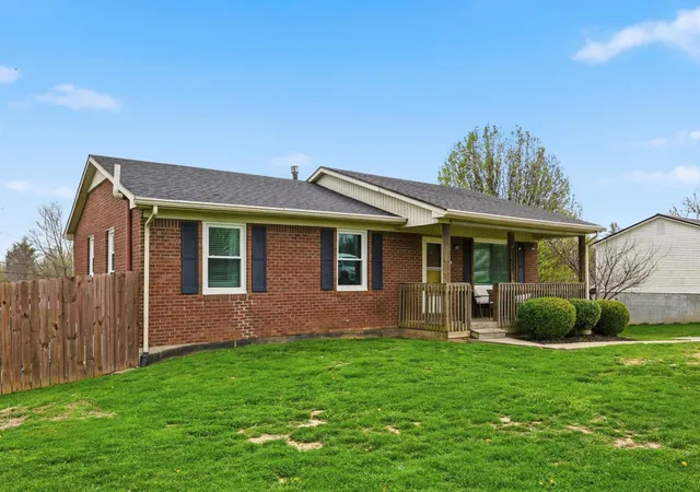 Homes for sale in Lawrenceburg, KY | 1506 Alton Rd, Lawrenceburg, KY 40342 | MLS# 26006215