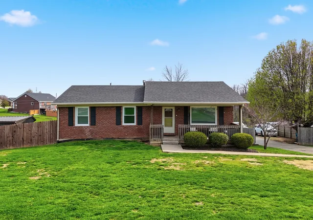 Homes for sale in Lawrenceburg, KY | 1506 Alton Rd, Lawrenceburg, KY 40342 | MLS# 26006215