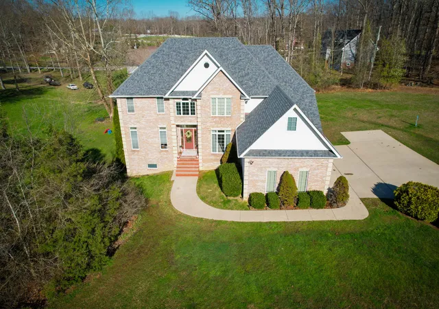 Homes for sale in Morehead, KY | 422 Sunset Dr, Morehead, KY 40351 | MLS# 26006263