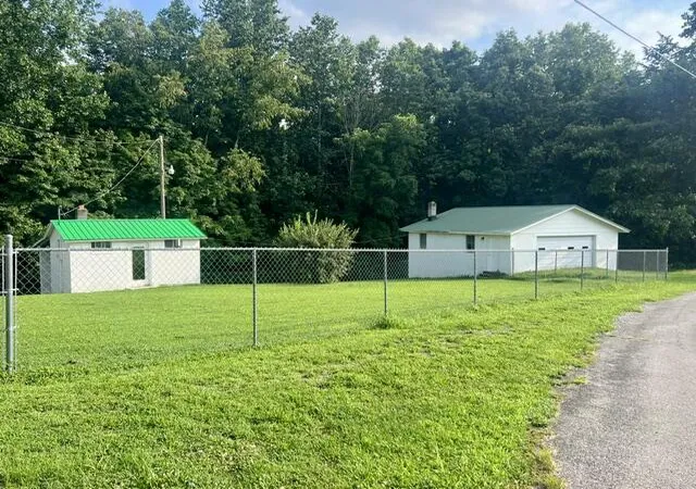 Photo 2 of Sale Pending at 281 Harrison Rd, Knifley, KY 42753 | MLS# 26006246 | Listing updated on 2026-10-13