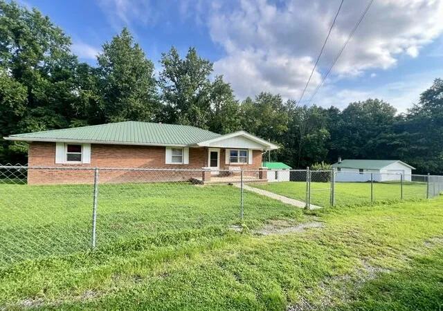 Photo 4 of Sale Pending at 281 Harrison Rd, Knifley, KY 42753 | MLS# 26006246 | Listing updated on 2026-10-13