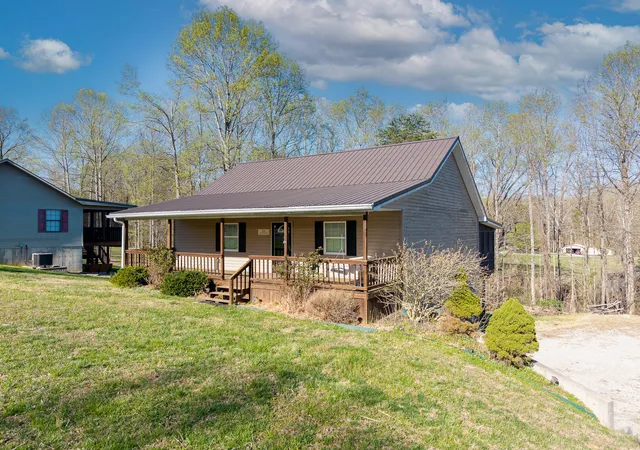 Homes for sale in Monticello, KY | 235 Golden Pond Rd, Monticello, KY 42633 | MLS# 26006388