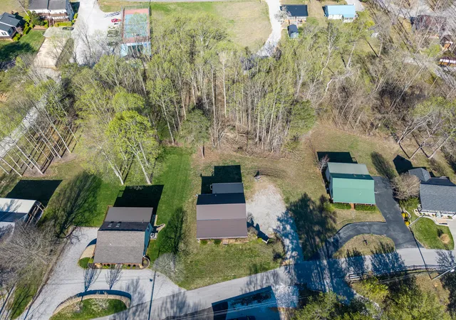 Homes for sale in Monticello, KY | 235 Golden Pond Rd, Monticello, KY 42633 | MLS# 26006388