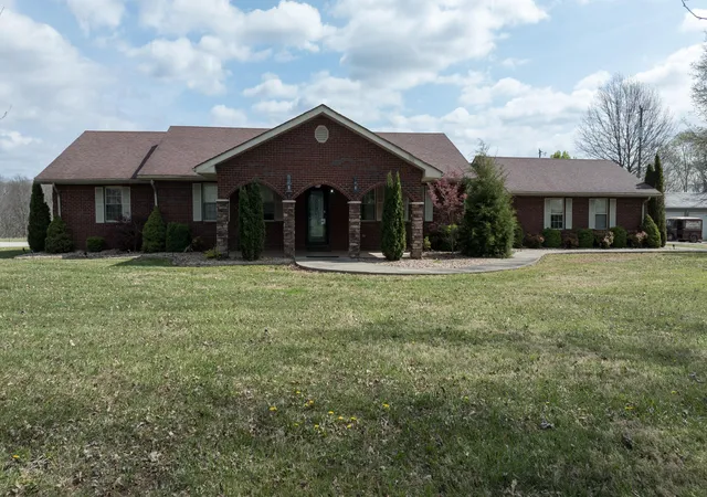 Homes for sale in Dunnville, KY | 77 Deerfield Ln, Dunnville, KY 42528 | MLS# 26006660