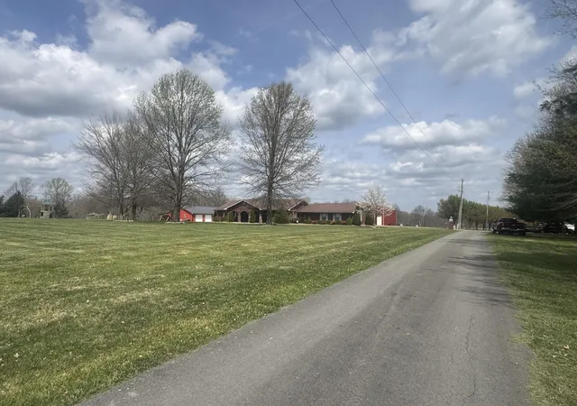 Homes for sale in Dunnville, KY | 77 Deerfield Ln, Dunnville, KY 42528 | MLS# 26006660