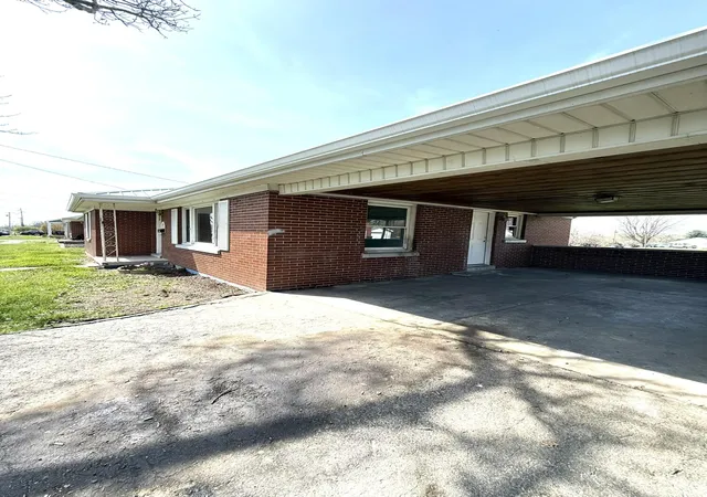 Homes for sale in Lancaster, KY | 125 Colony Rd, Lancaster, KY 40444 | MLS# 26006441
