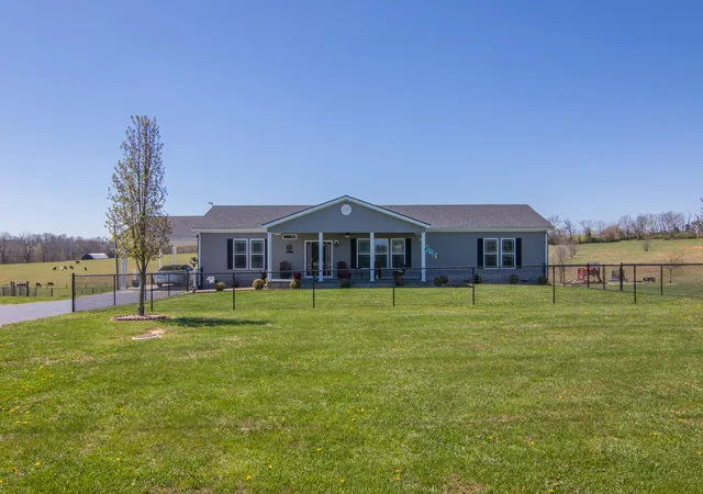 1st image of 386 Oakland Ln, Harrodsburg, KY 40330 | MLS# 26006621