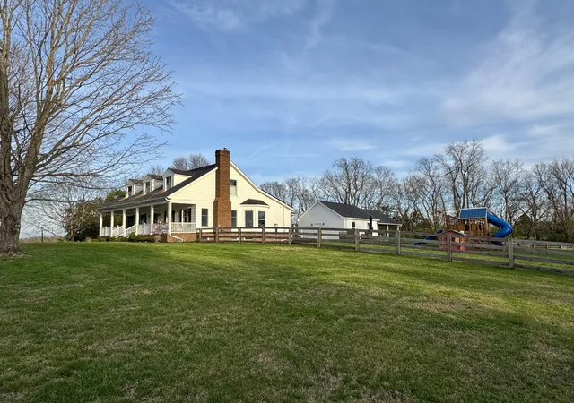 Photo 3 of Single family home for sale at 2447 Hall Rd, Nicholasville, KY 40356 | MLS# 26006438 | Listing updated on 2026-05-06