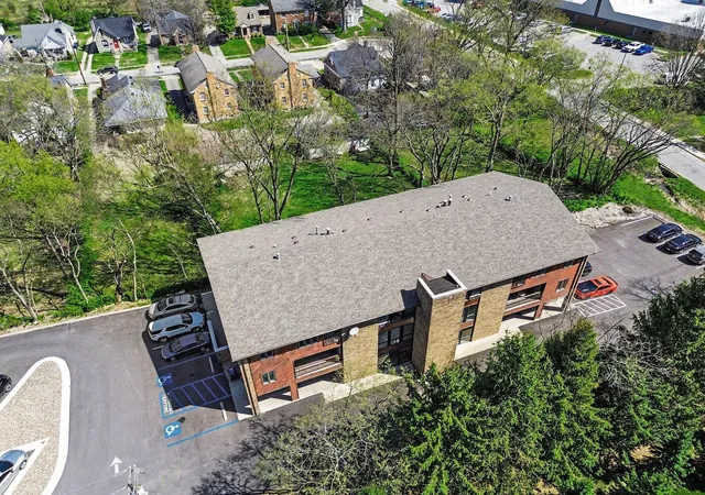 Homes for sale in Lexington, KY | 1640 Nicholasville Road, Lexington, KY 40503 | Houzeo