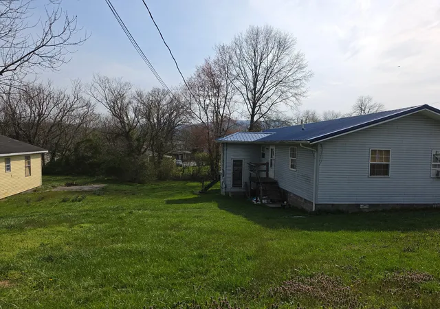 Photo 3 of Townhouse for sale at 105, 103 120 Nutwood Rd #A & B, Middlesboro, KY 40965 | MLS# 26006515 | Listing updated on 2026-03-30