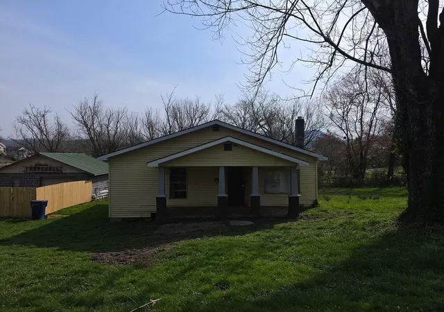Photo 4 of Townhouse for sale at 105, 103 120 Nutwood Rd #A & B, Middlesboro, KY 40965 | MLS# 26006515 | Listing updated on 2026-03-30