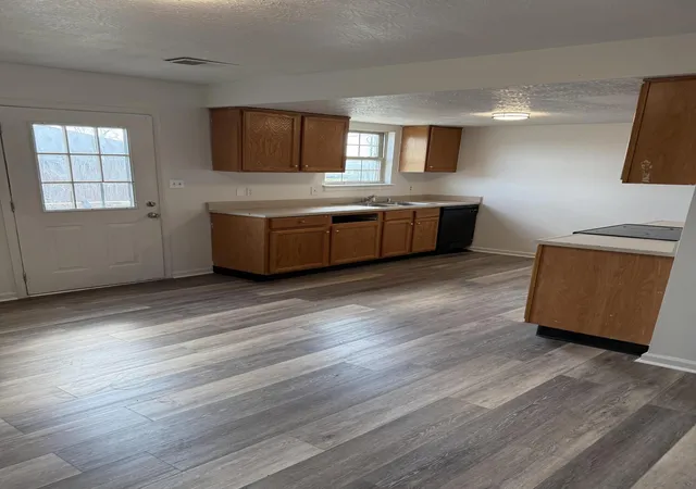 4th image of 821 Ridgewood Dr, Berea, KY 40403