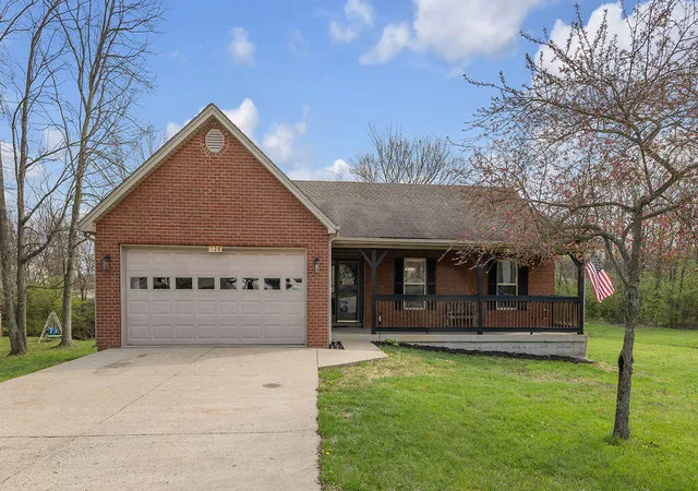 Homes for sale in Frankfort, KY | 128 Wooded Wy, Frankfort, KY 40601 | MLS# 26006596