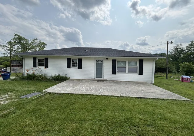 Homes for sale in London, KY | 315 Bill George Rd, London, KY 40741 | MLS# 26006722