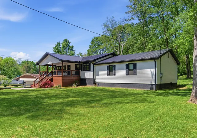 Homes for sale in Lancaster, KY | 597 Herrington Haven Rd, Lancaster, KY 40444 | MLS# 26006623