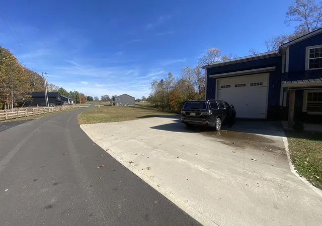 4th image of 180 Peach Tree Ln, Russell Springs, KY 42642 | MLS# 26006606