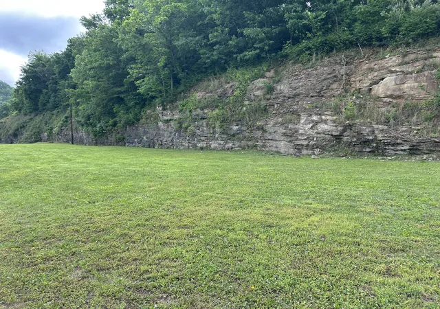 Photo 3 of Land for sale at 00 Hwy 421 Richmond Rd, Manchester, KY 40962 | MLS# 26006622 | Listing updated on 2026-06-11