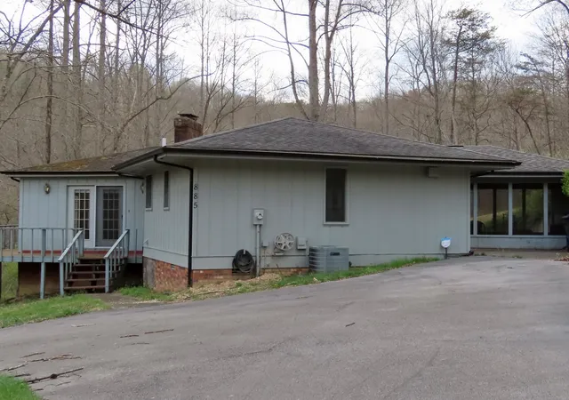 Homes for sale in Rockholds, KY | 875 Mcneil Corn Creek Rd, Rockholds, KY 40759 | MLS# 26006933
