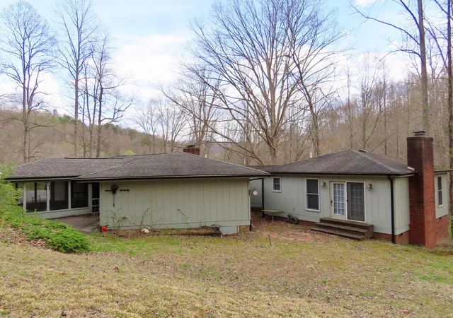 Photo 4 of Sale Pending at 885 Mcneil Corn Crk Rd, Rockholds, KY 40759 | MLS# 26006933 | Listing updated on 2026-09-06