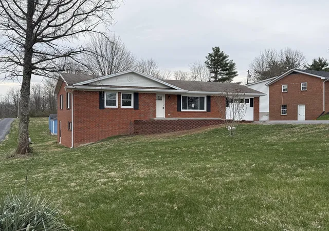Homes for sale in Paris, KY | 1051 Bethlehem Rd, Paris, KY 40361 | MLS# 26006781