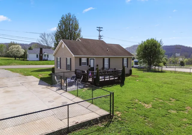 Homes for sale in Monticello, KY | 362 Hwy 3284, Monticello, KY 42633 | MLS# 26006891