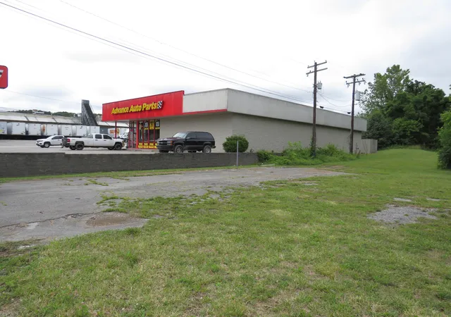 Photo 3 of Land for sale at 1703 N Main St, London, KY 40741 | MLS# 26006762 | Listing updated on 2026-04-01