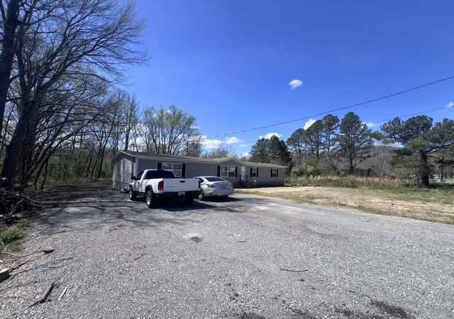 2nd image of 717 Hwy 441, Middlesboro, KY 40965 | MLS# 26006775