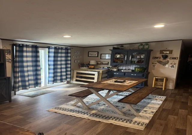 Photo 4 of Single family home for sale at 717 Highway 441, Middlesboro, KY 40965 | MLS# 26006775 | Listing updated on 2026-04-15