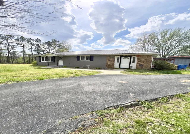 Photo 3 of Single family home for sale at 20467 N Greenville Rd, White Plains, KY 42464 | MLS# 26006832 | Listing updated on 2026-04-02