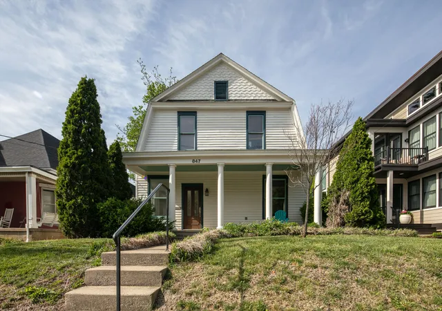 Photo 2 of Single family home for sale at 847 W High St, Lexington, KY 40508 | MLS# 26008510 | Listing updated on 2026-05-29