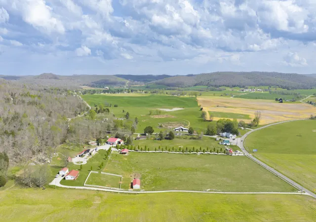 3rd image of 2301 Kentucky 92, Monticello, KY 42633 | MLS# 26006967