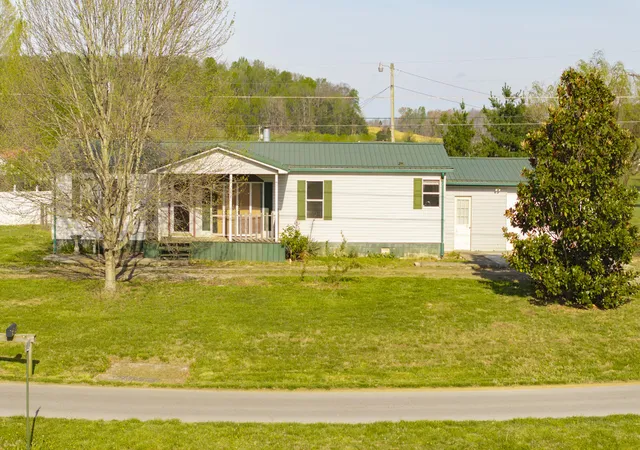 Homes for sale in Monticello, KY | 1015 Old Fall Creek Rd, Monticello, KY 42633 | MLS# 26006912
