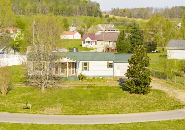 Homes for sale in Monticello, KY | 1015 Old Fall Creek Rd, Monticello, KY 42633 | MLS# 26006912